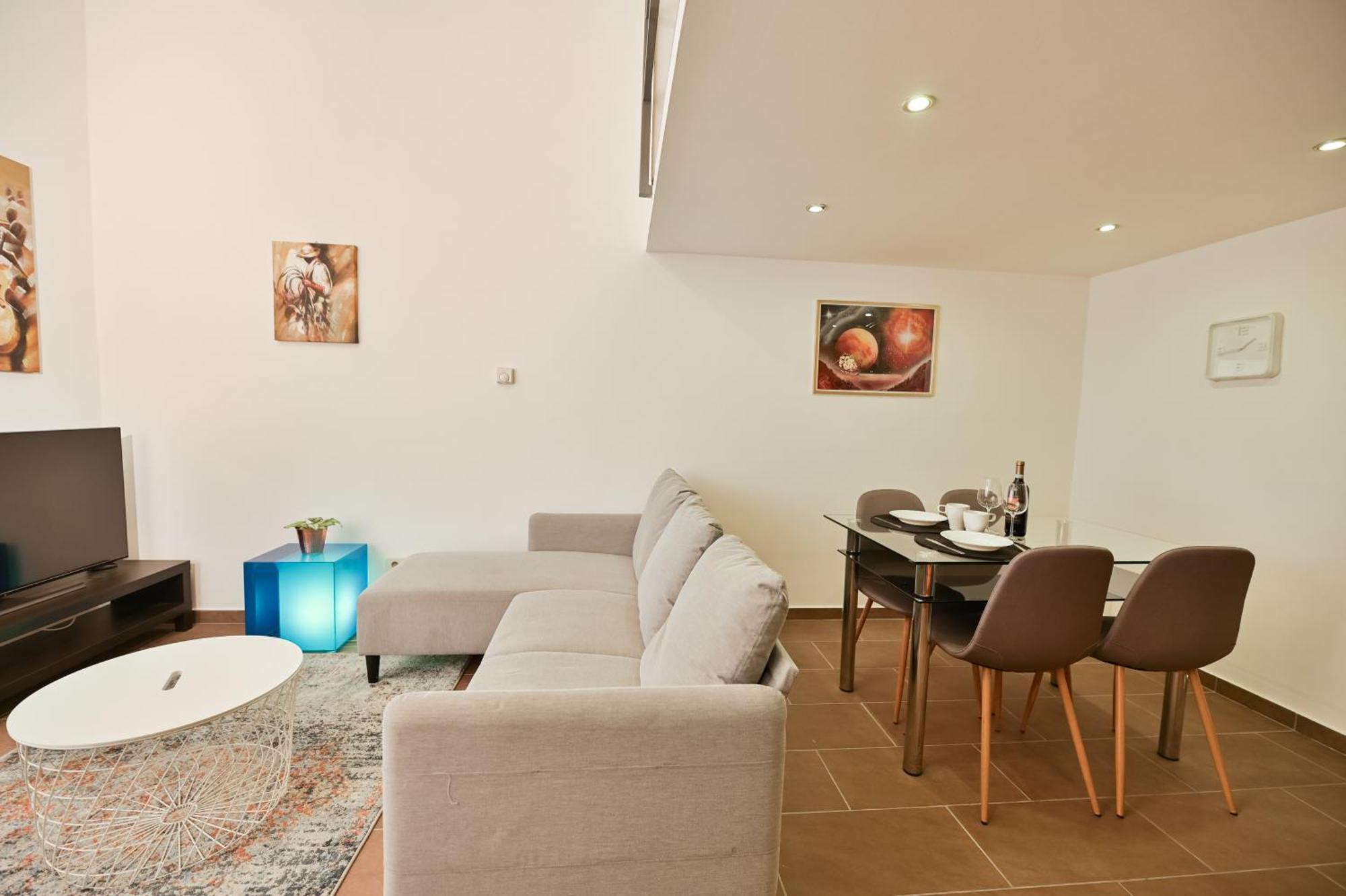 Danube Dwelling Akacfa 41 Apartment บูดาเปสต์ ภายนอก รูปภาพ